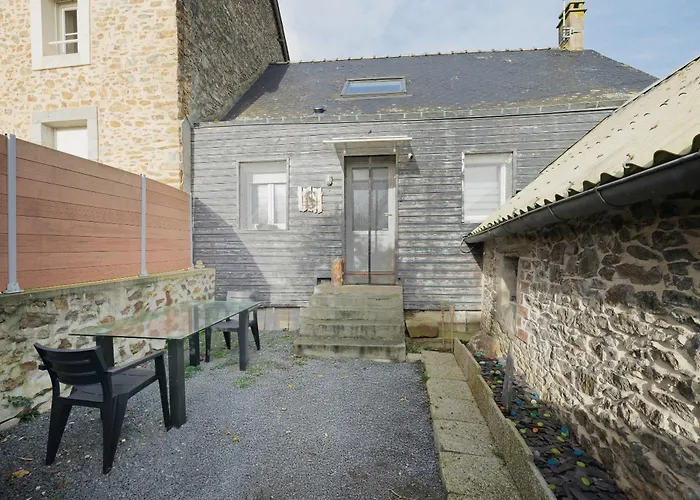 Дом отдыха Chez So'spa Loiron-Ruille